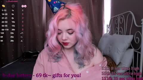 Snapshot of kawaii_yuki chatting on 02/24/25, 09:21 Yuki  online show from 02/24/25, 09:21