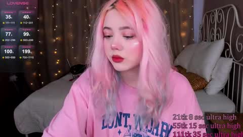 Snapshot of kawaii_yuki chatting on 03/09/25, 05:22 Yuki  online show from 03/09/25, 05:22