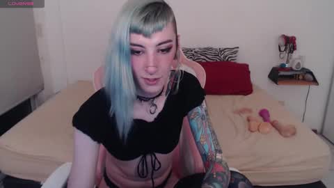 luna   online show from 01/07/25, 02:53