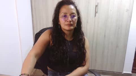  Khawit  online show from 01/27/25, 10:49