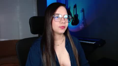 Kay online show from 09/19/25, 03:34