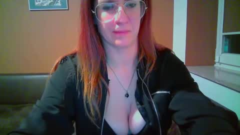 KayaLips online show from 11/12/25, 04:18