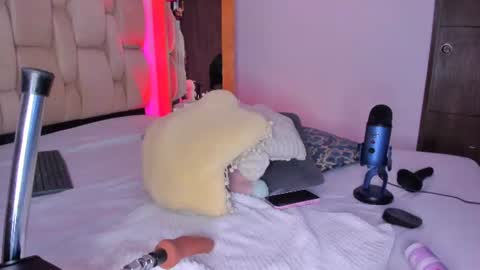 Kayla online show from 07/09/26, 10:25