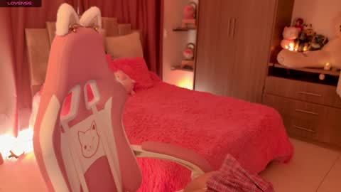 Snapshot of kaylacollins1 chatting on 01/29/25, 03:26 Kayla  online show from 01/29/25, 03:26