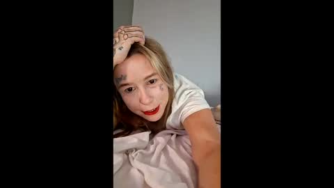 kaylaromero676 online show from 12/04/25, 07:22