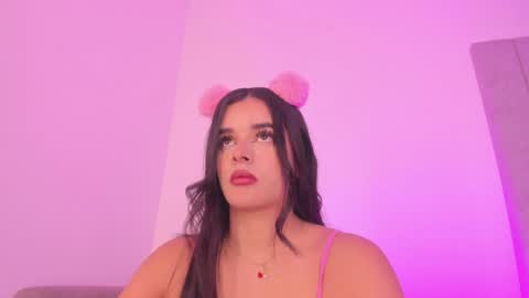 Kayla online show from 02/05/25, 01:15