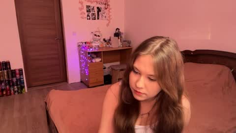 Snapshot of kaylawulfing chatting on 05/12/26, 03:53 Nyelle online show from 05/12/26, 03:53