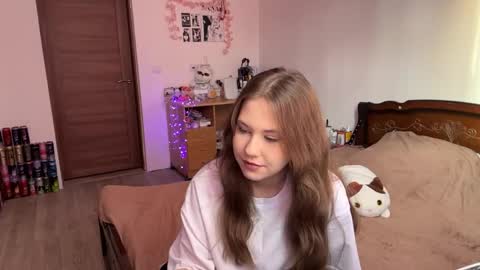 Snapshot of kaylawulfing chatting on 05/13/26, 03:31 Nyelle online show from 05/13/26, 03:31