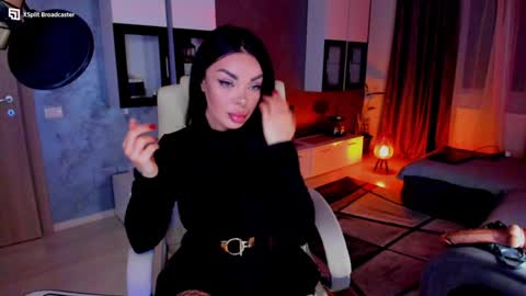 Snapshot of kaylee____77 chatting on 12/19/24, 04:13 kaylee online show from 12/19/24, 04:13