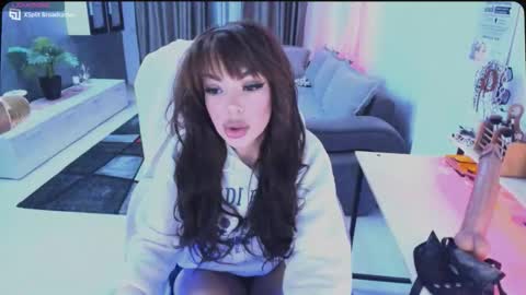 Snapshot of kaylee____77 chatting on 10/21/25, 03:57 kaylee online show from 10/21/25, 03:57