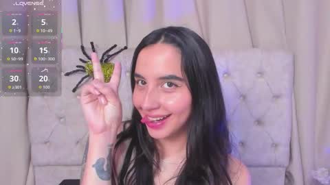 kaylee_lee online show from 10/17/25, 08:44