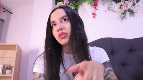 Snapshot of kaylee_lee chatting on 07/16/26, 04:07 kaylee_lee online show from 07/16/26, 04:07