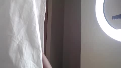 Kaylee online show from 09/17/25, 10:22