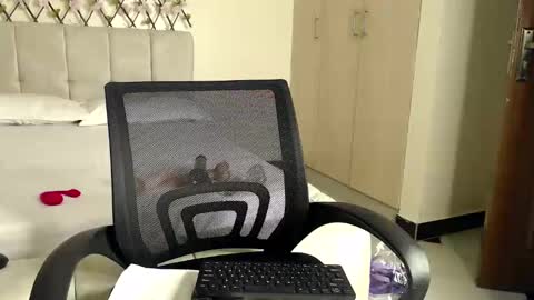 Kaylee online show from 10/23/25, 01:49