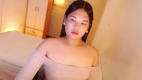 Y O U R        F U T U R E       K A Y L E E  online show from 09/15/25, 08:31