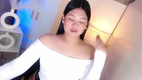 Y O U R        F U T U R E       K A Y L E E  online show from 03/18/26, 06:11