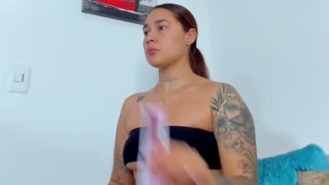 Kaylee Scott online show from 11/11/25, 05:46