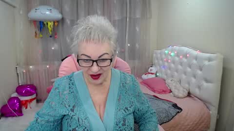 kaylesmoll online show from 01/28/25, 11:17