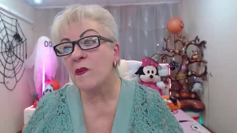 kaylesmoll online show from 10/22/25, 06:29