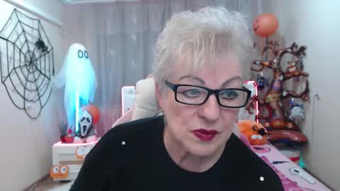 kaylesmoll online show from 11/04/25, 07:46