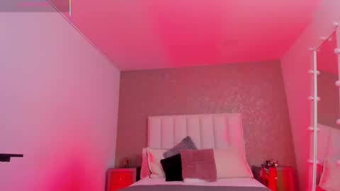 kayliebrooks online show from 10/31/25, 06:42