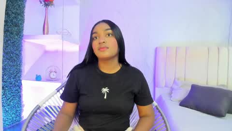 Snapshot of kayna_gomez chatting on 01/20/25, 07:35 Kayna online show from 01/20/25, 07:35