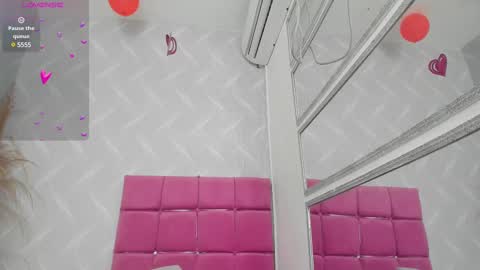 Snapshot of kayna_gomez chatting on 02/23/25, 07:28 Kayna online show from 02/23/25, 07:28