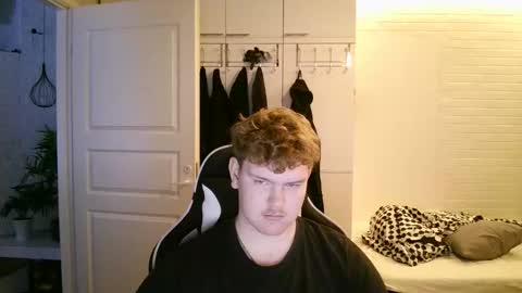 Aatu online show from 11/21/25, 08:24