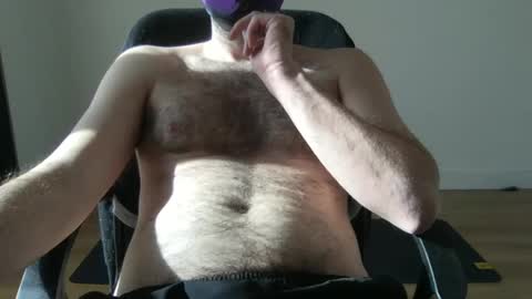 Neon online show from 12/31/24, 02:14