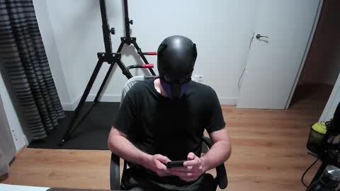 Neon online show from 11/02/25, 07:05