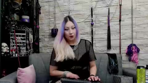 Miss Kazia online show from 12/04/25, 01:04