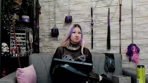 Miss Kazia online show from 12/05/25, 01:47