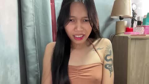 Its me Cora online show from 12/05/25, 04:21