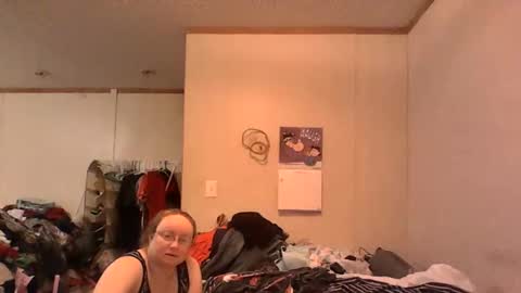 Snapshot of kcandler27 chatting on 10/20/25, 11:16 kcandler27 online show from 10/20/25, 11:16