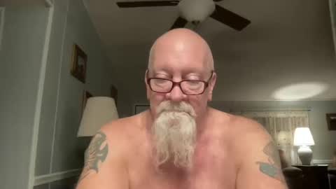 kcbace61760 online show from 10/14/25, 12:33