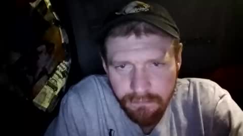 Snapshot of kdogluke chatting on 11/18/25, 10:52 kdogluke online show from 11/18/25, 10:52