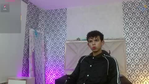 Snapshot of keahi_tay chatting on 03/03/26, 11:49 keahi online show from 03/03/26, 11:49