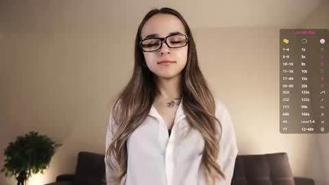 Snapshot of keeleyreineck chatting on 06/12/26, 07:51 Nika online show from 06/12/26, 07:51
