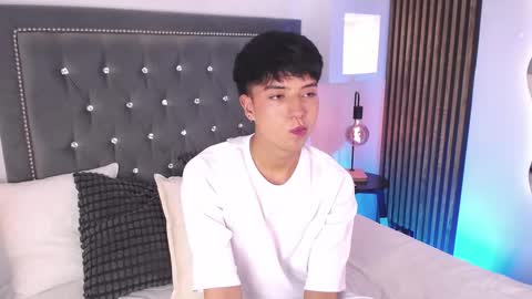 Snapshot of keen_nico chatting on 02/19/26, 12:56 nico online show from 02/19/26, 12:56