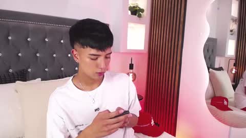 Snapshot of keen_nico chatting on 02/23/26, 12:24 nico online show from 02/23/26, 12:24