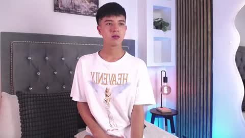 Snapshot of keen_nico chatting on 02/26/26, 01:10 nico online show from 02/26/26, 01:10