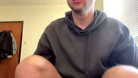 Snapshot of keepmysecretbb chatting on 11/05/25, 11:43 keepmysecretbb online show from 11/05/25, 11:43