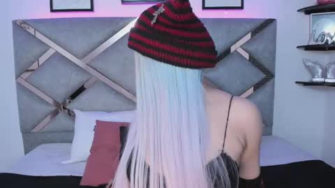 Keidy Monday to Saturday from 200 pm to 810pm  UTC-5 Colombia Time online show from 02/18/25, 07:09