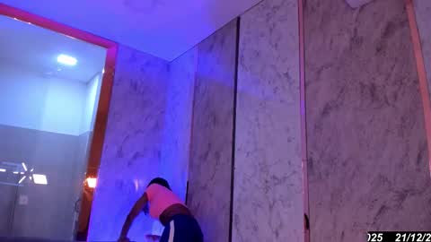 Keila  online show from 12/21/25, 07:04