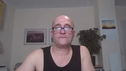 keilie1 online show from 12/24/24, 10:06