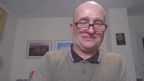 keilie1 online show from 12/22/25, 07:44