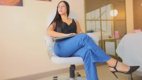 Keily online show from 12/18/25, 11:49