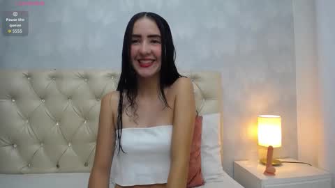 Snapshot of keily_garcia chatting on 11/29/25, 11:35 Keily online show from 11/29/25, 11:35