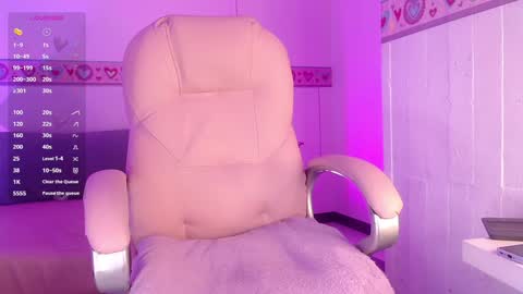 Snapshot of keily_gh1 chatting on 01/27/25, 04:09 KEILY  online show from 01/27/25, 04:09