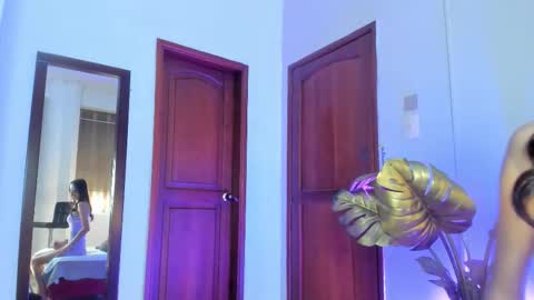 Keimy Wilde online show from 12/16/25, 06:02